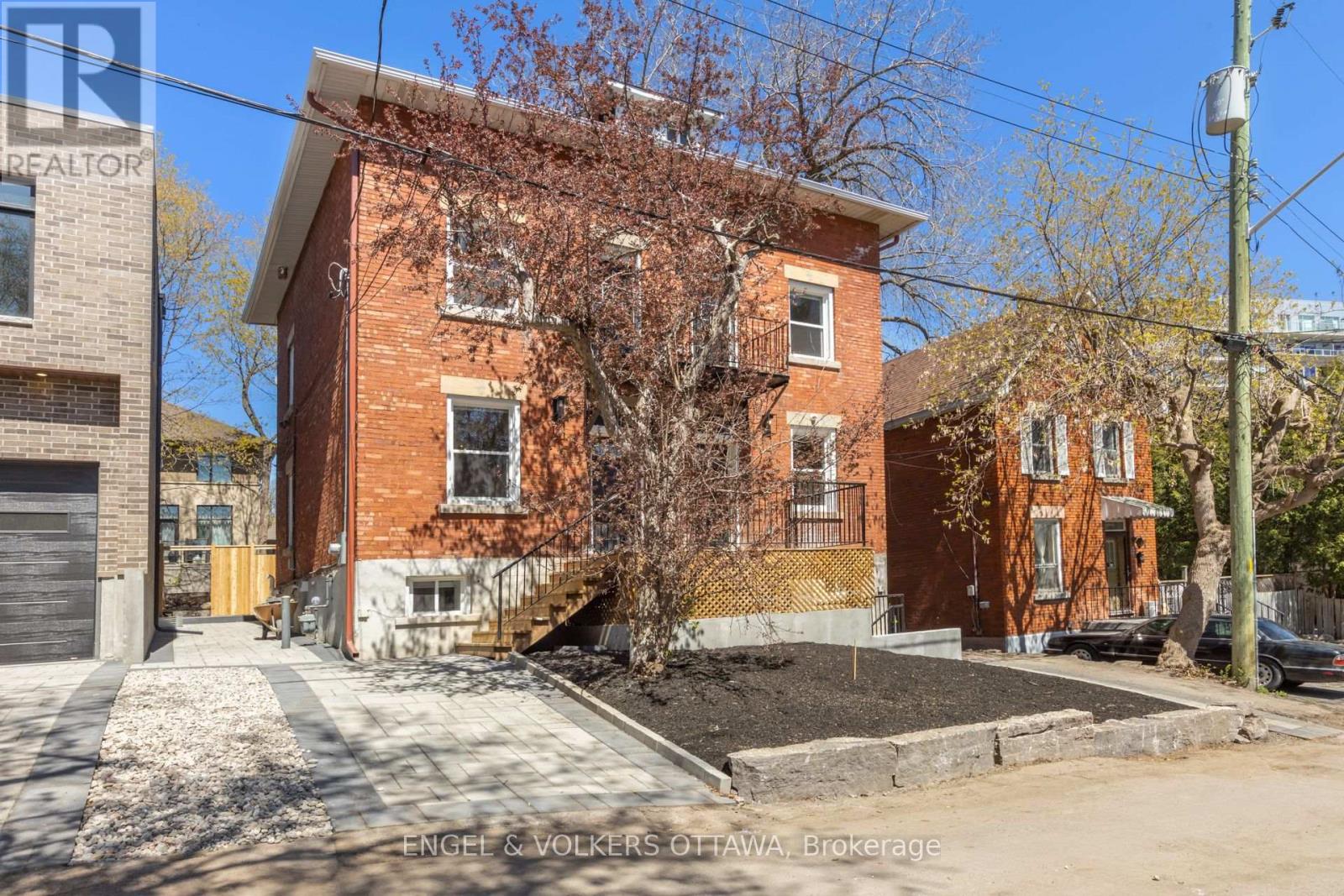 2 - 449 GREEN AVENUE|Ottawa, Ontario K1M1L1