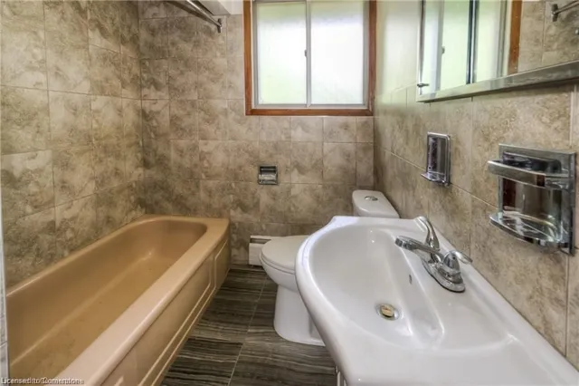 Additional image 18 of 126 Clive Rd