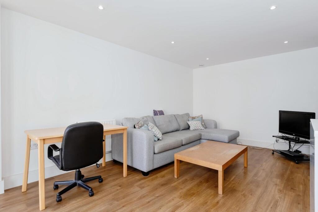 Additional image 7 of Clifton Hill, Brighton