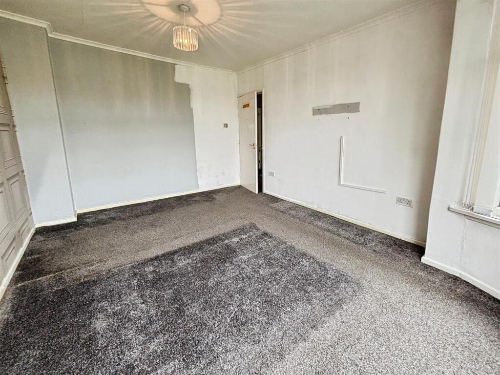 Additional image 9 of Larch Hill Crescent, Bradford, BD6 1DR