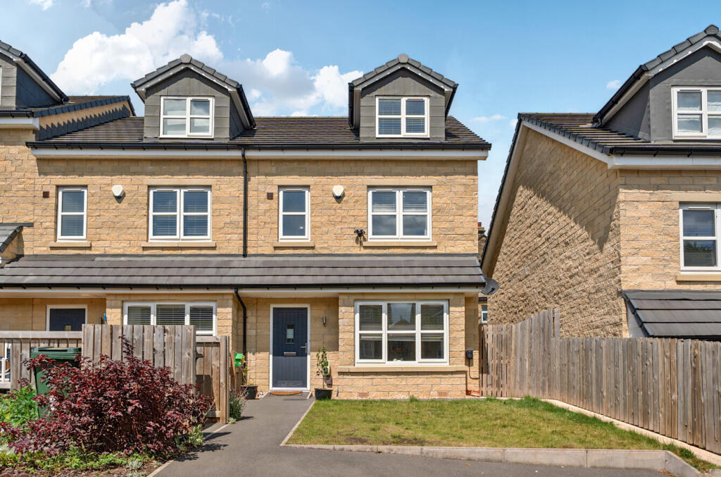 Hutton Hall Drive, Bradford, West Yorkshire, BD2