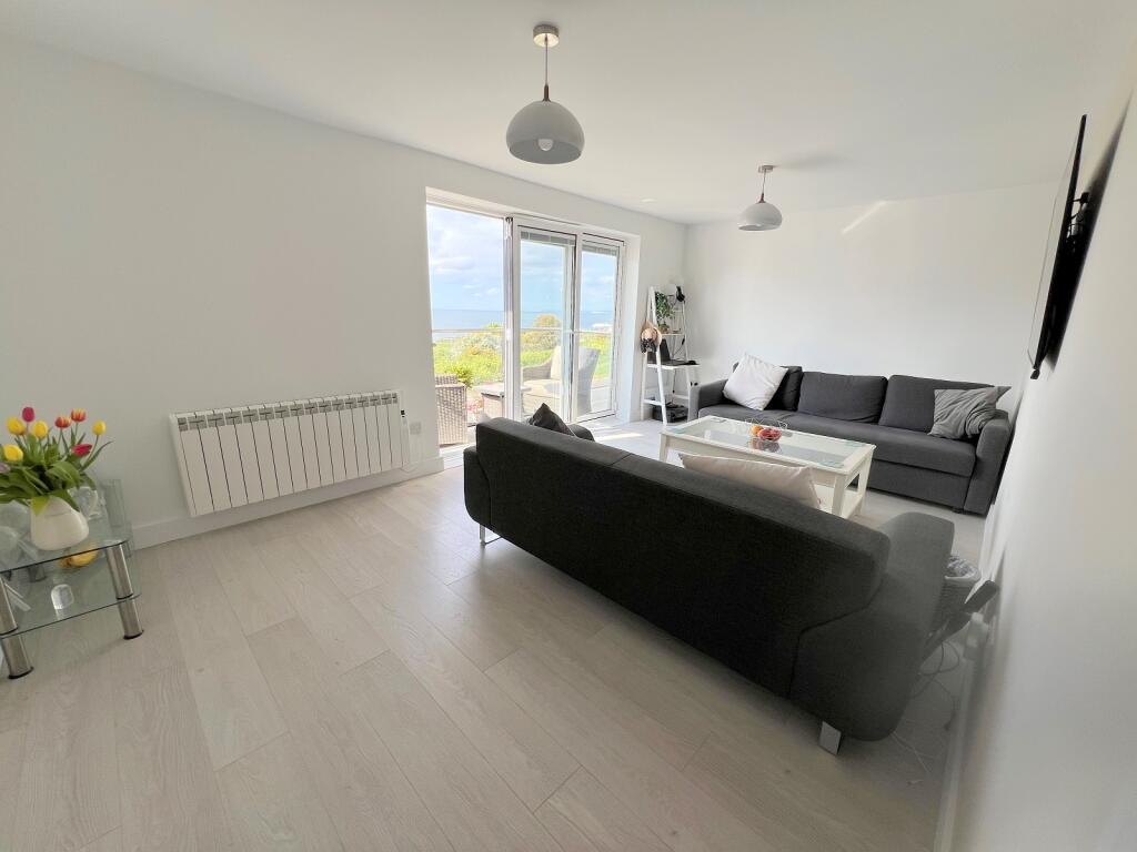 Additional image 9 of Marine Drive, Barton On Sea, New Milton, Hampshire. BH25 7EL