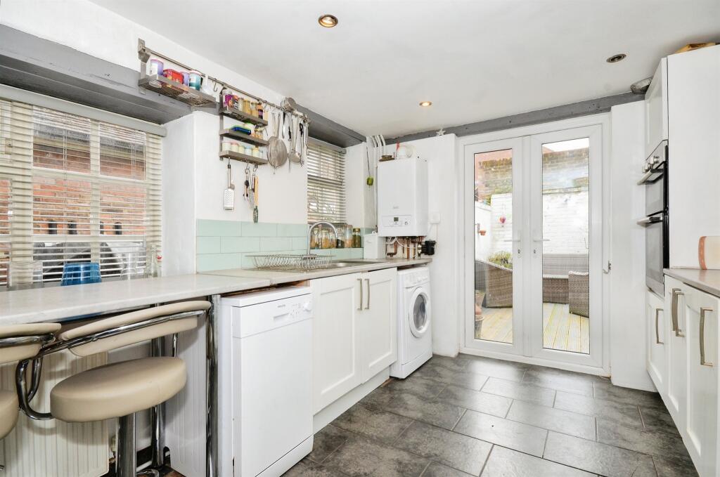 Additional image 7 of High Street, Markyate, St. Albans