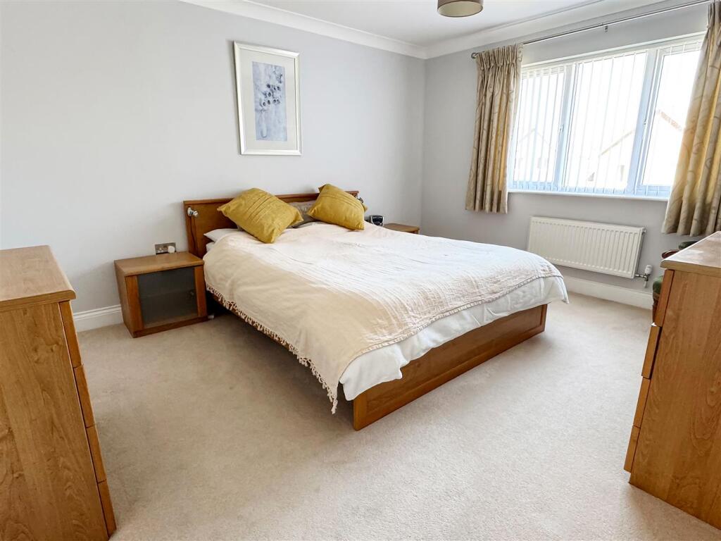 Additional image 14 of Linnet Close, Littlehampton