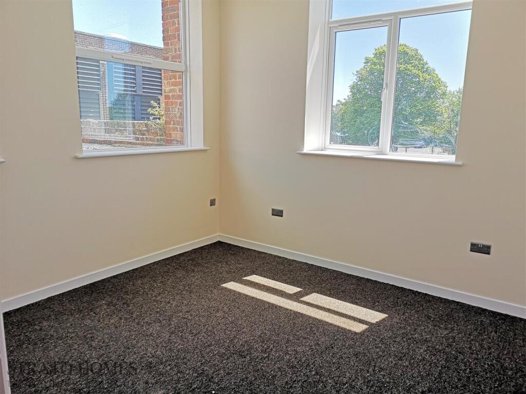Additional image 3 of Large One Bedroom Boscombe Flat