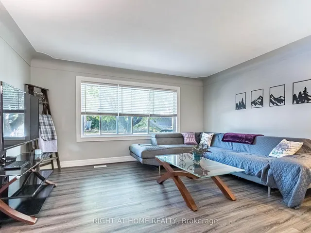 Additional image 8 of 303 KRUG St