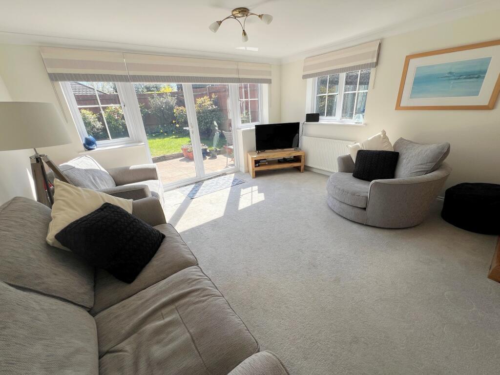 Additional image 3 of Yew Lane, New Milton, Hampshire. BH25 5BA