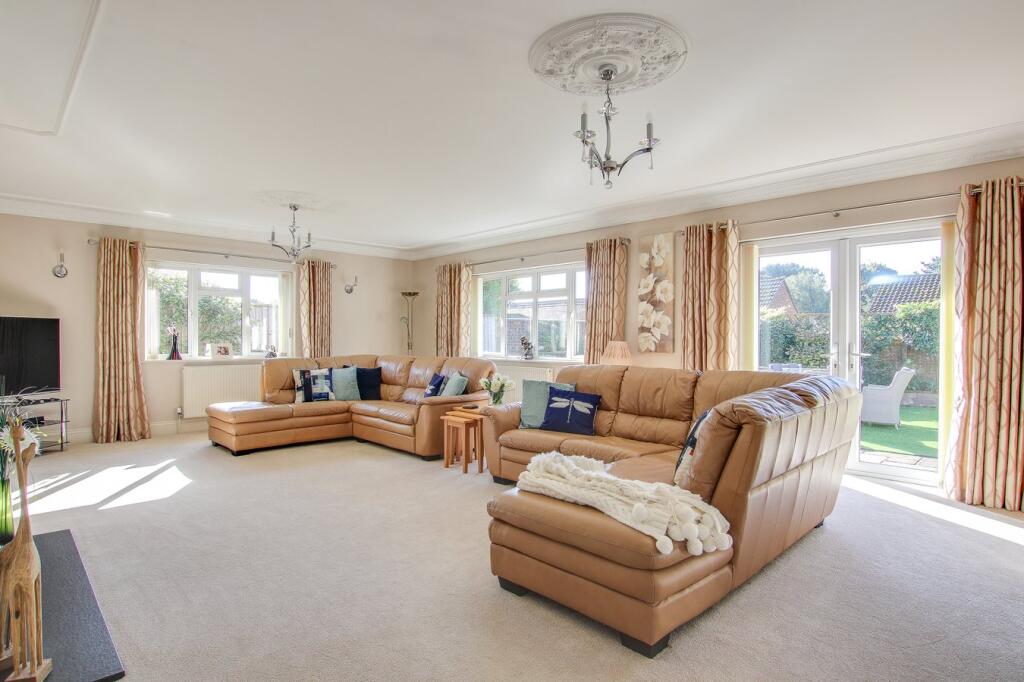 Additional image 9 of Glen Close, Barton on Sea, New Milton, BH25