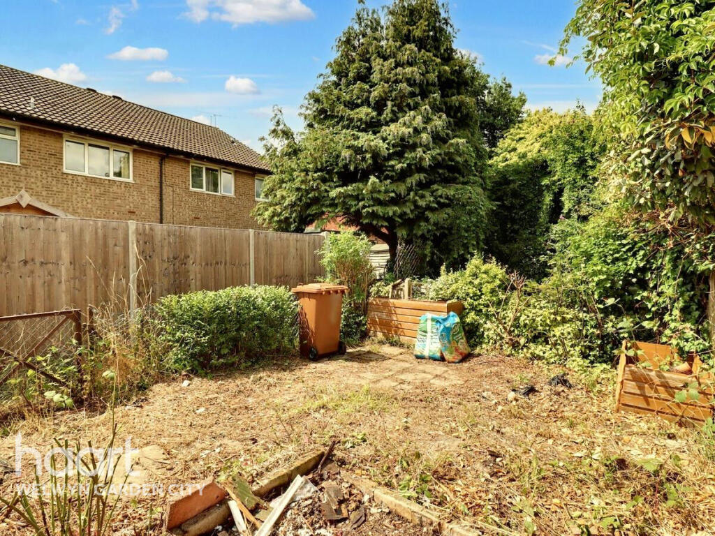 Additional image 10 of Yew Grove, Welwyn Garden City