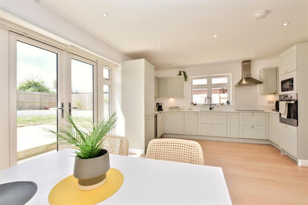 Additional image 5 of Pendine Gardens