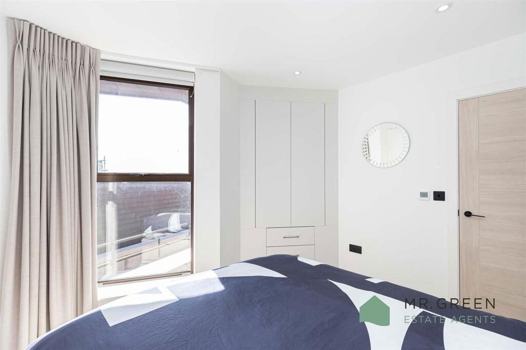 Additional image 17 of 47 Southbourne Overcliff Drive, Bournemouth, Dorset, BH6 3PE