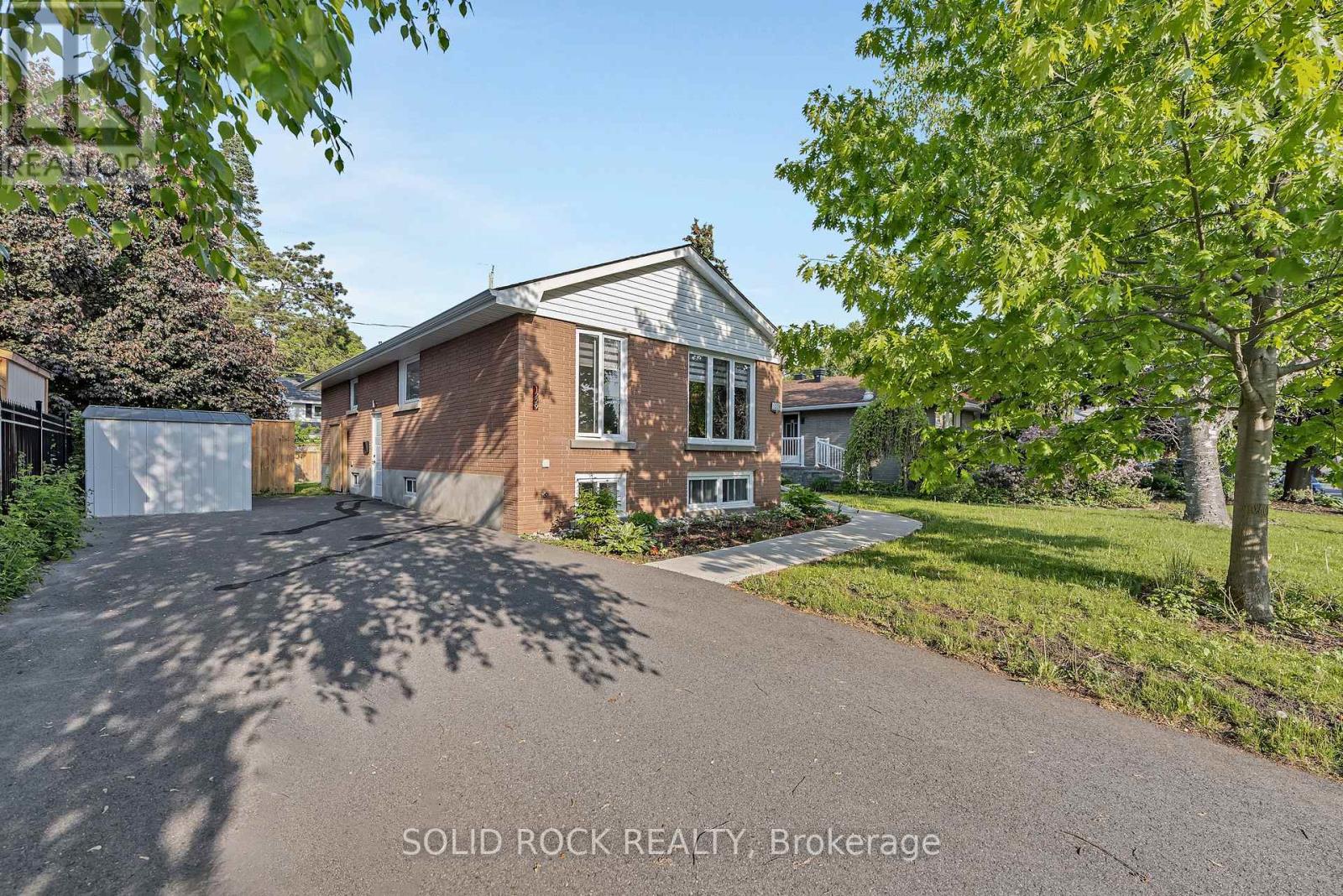 1229 ERINDALE DRIVE|Ottawa, Ontario K2C2G2