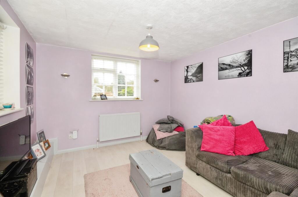 Additional image 8 of High Street, Markyate, St. Albans