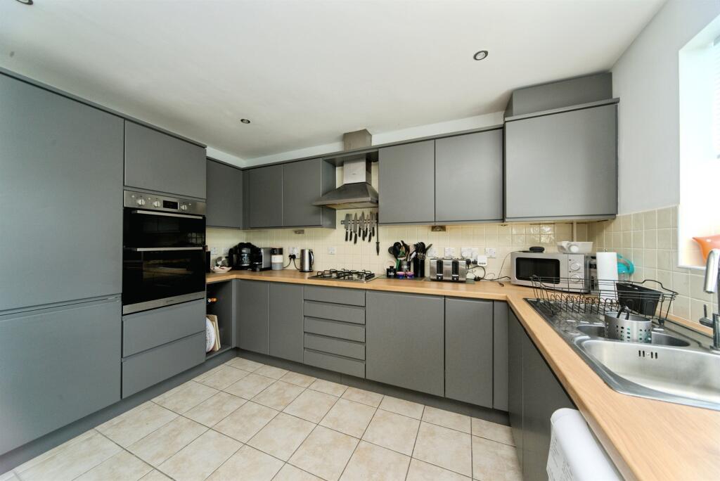 Additional image 4 of Arequipa Reef, Eastbourne