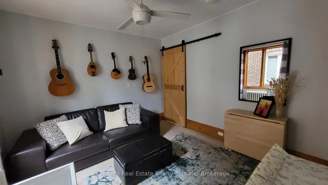 Additional image 19 of 133 Fairview Ave