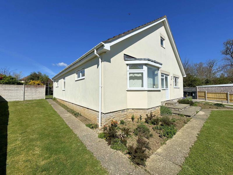 Additional image 34 of Spacious Bungalow With Potential To Convert Huge Loft Space Stpp - Quiet Location