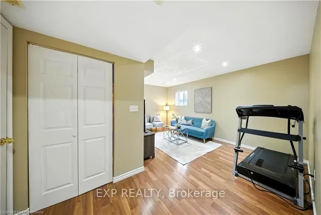 Additional image 22 of 15 Corsica St