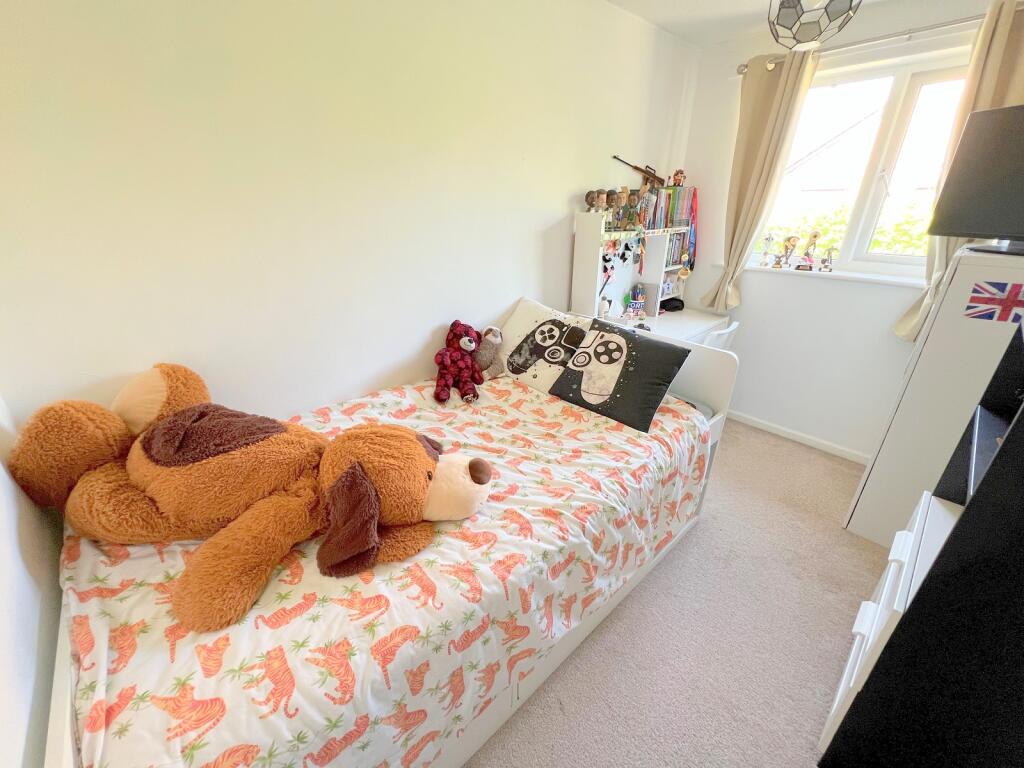 Additional image 7 of Eastlands, New Milton, Hampshire. BH25 5PH