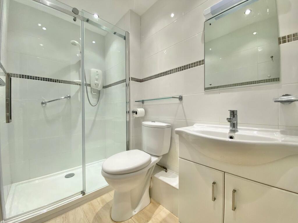 Additional image 10 of Lyndon Gate, 4 Chine Crescent Road, Bournemouth, BH2