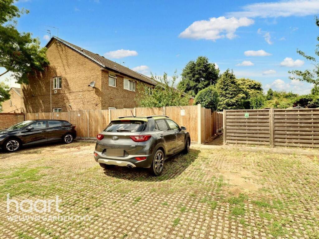 Additional image 11 of Yew Grove, Welwyn Garden City