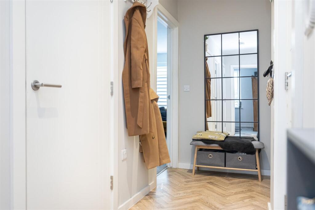 Additional image 22 of Stunning 1st Floor Apartment in Richmond Park Avenue