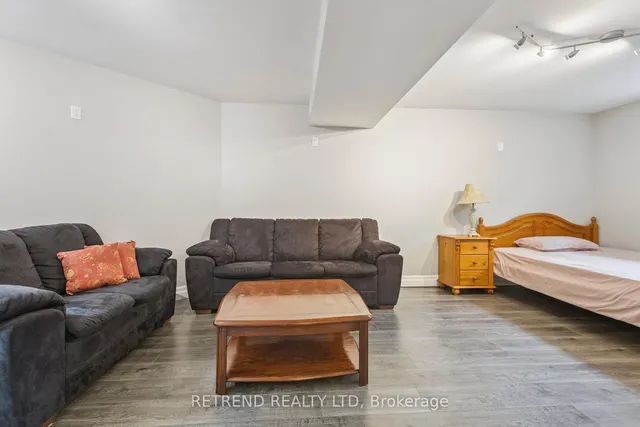 Additional image 17 of 134 QUEEN CHARLOTTE Cres