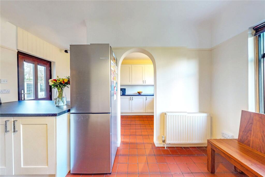 Additional image 24 of Chestnut Avenue, Barton on Sea, New Milton, Hampshire, BH25