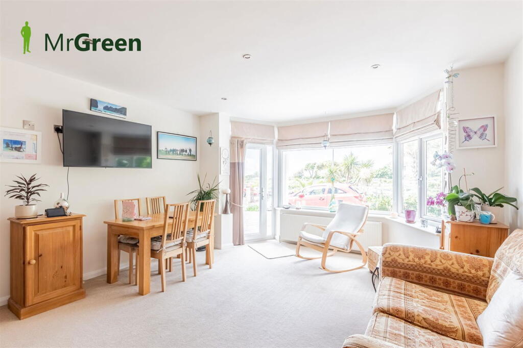 Additional image 4 of 19 Woodland Avenue, Bournemouth, BH5 2DJ