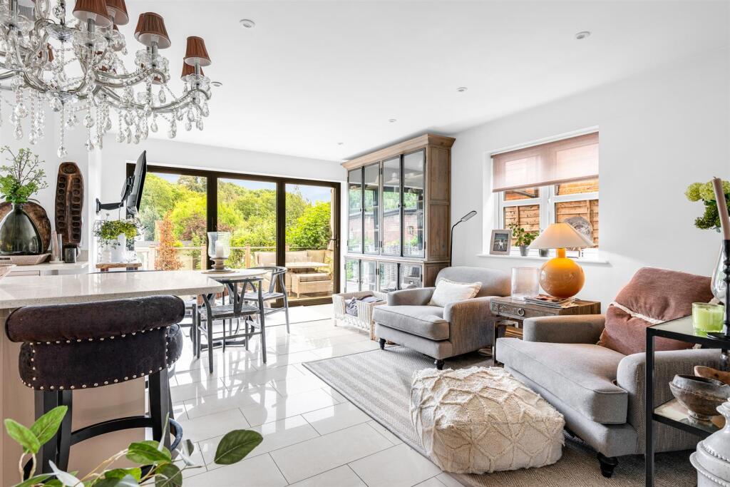 Additional image 13 of Wendover Drive, Welwyn