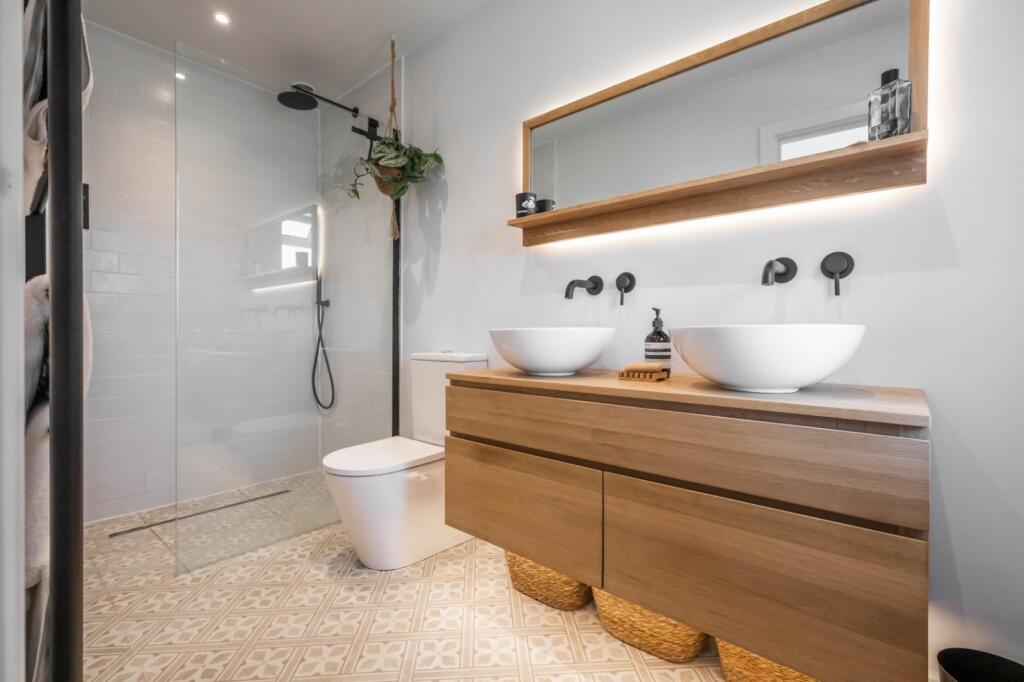 Additional image 13 of Woodleaze Close, Broadstone, Dorset, BH18