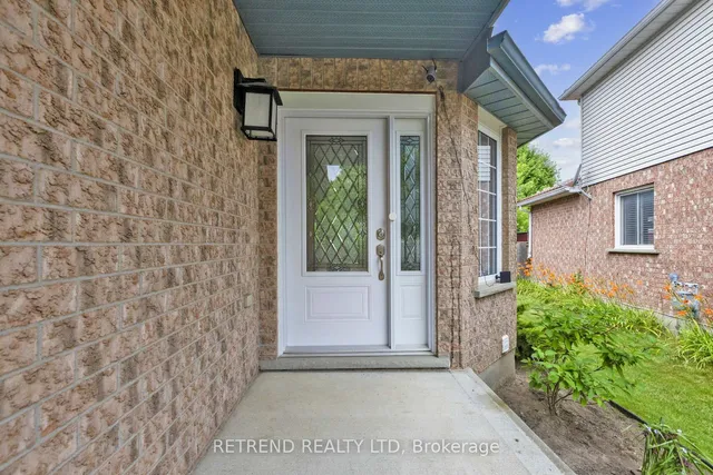 134 QUEEN CHARLOTTE Cres