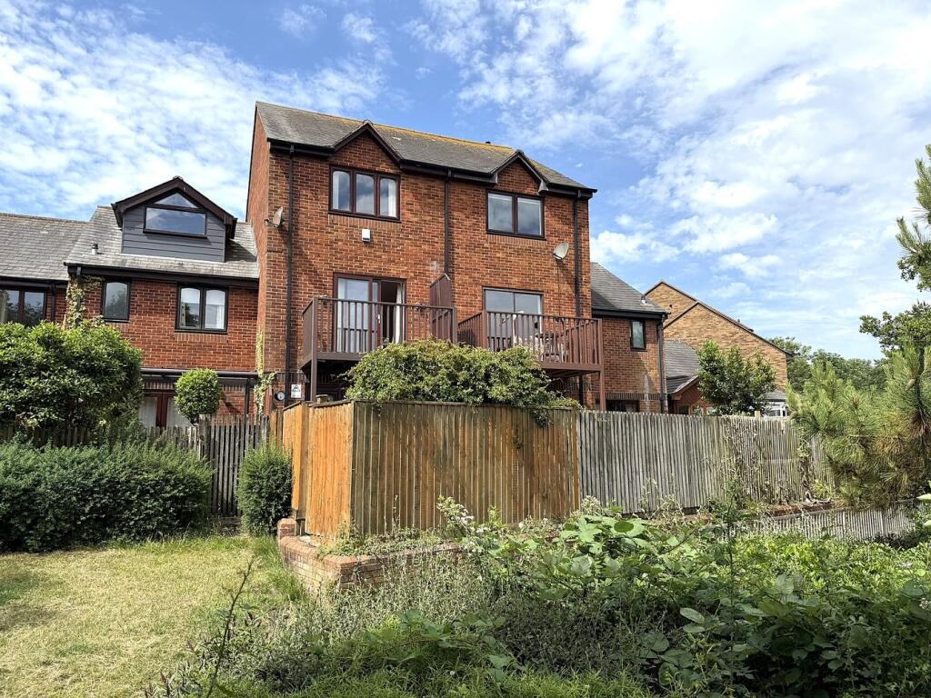 Additional image 12 of Waldren Close, Baiter Park, Poole, BH15