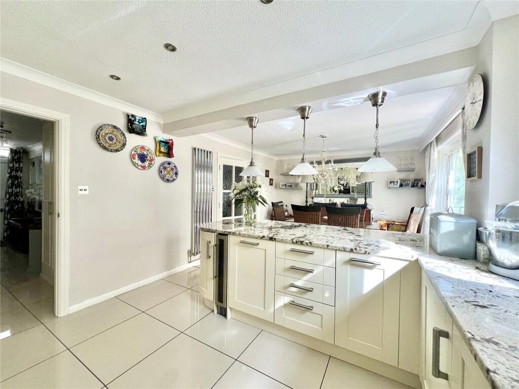 Additional image 23 of Chantry Close, Highcliffe On Sea, Christchurch, Dorset, BH23