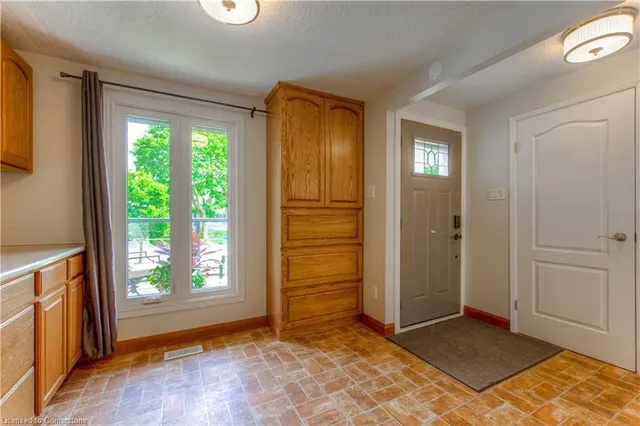 Additional image 9 of 30 Pepperwood Cres