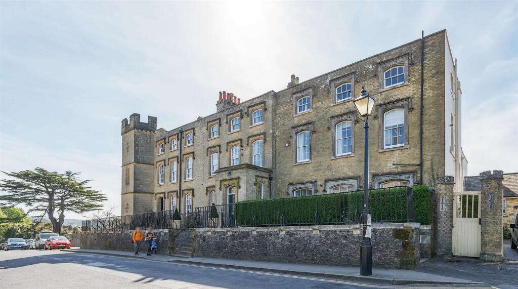 Additional image 17 of London Road, Arundel