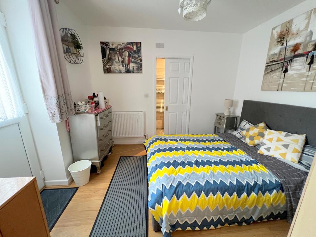 Additional image 5 of Lower Ashley Road, New Milton, Hampshire. BH25 5AD