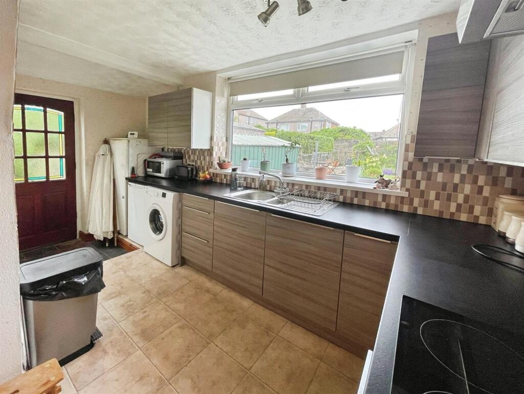 Additional image 21 of Farfield Grove, Bradford, BD6