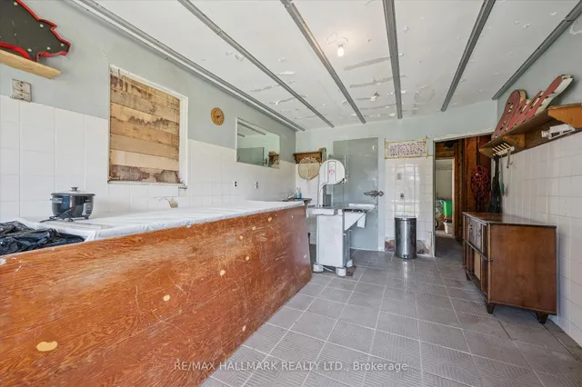 Additional image 35 of 32 Warwick Crt