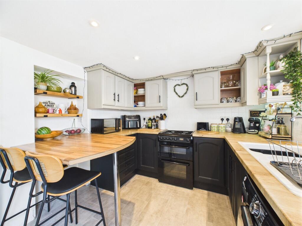 Additional image 6 of Avon Buildings, Christchurch, Dorset, BH23