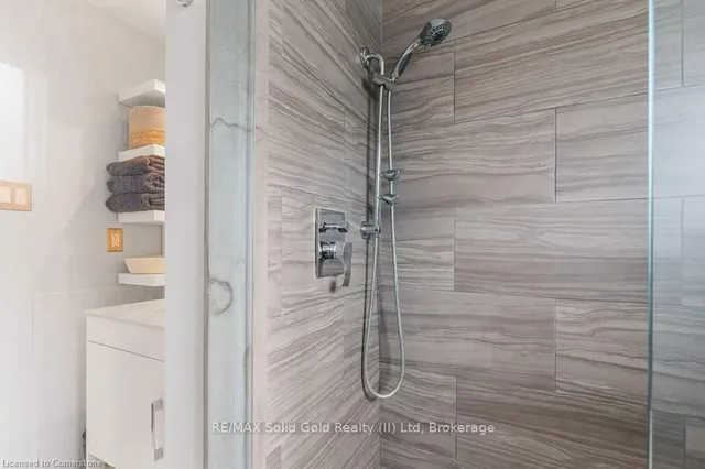 Additional image 16 of 58 Golden Meadow Cres