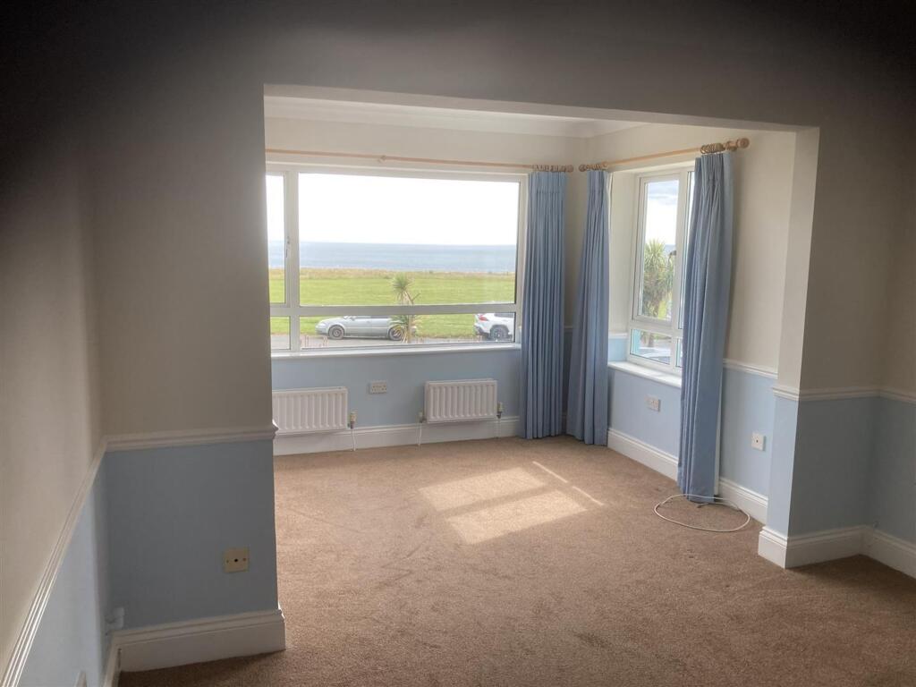 Marine Drive West, Barton On Sea, BH25
