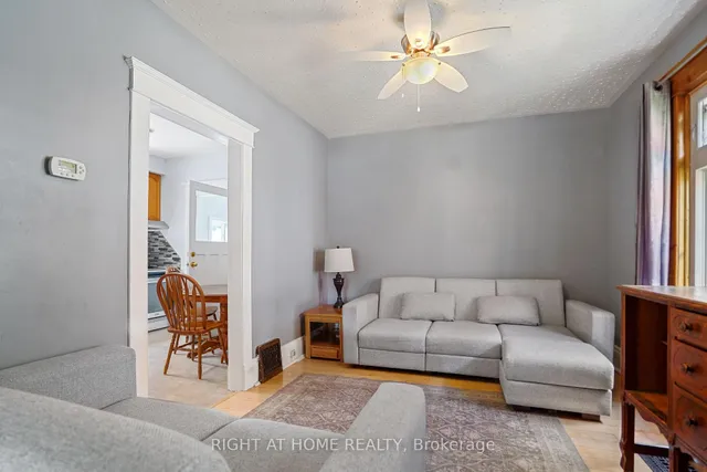 Additional image 22 of 58 Pandora Ave