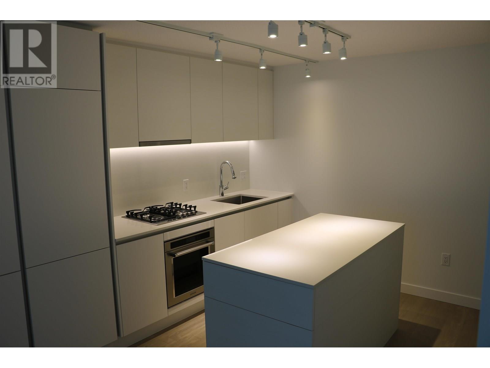 908 QUAYSIDE DRIVE|New Westminster, British Columbia V3M0L4