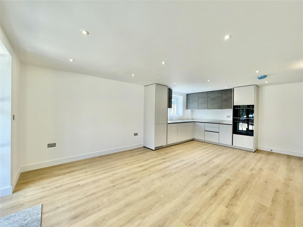 Additional image 9 of Lymington Road, Highcliffe On Sea, Christchurch, Dorset, BH23