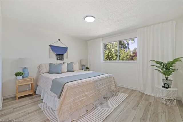 Additional image 16 of 5 Uxbridge Cres