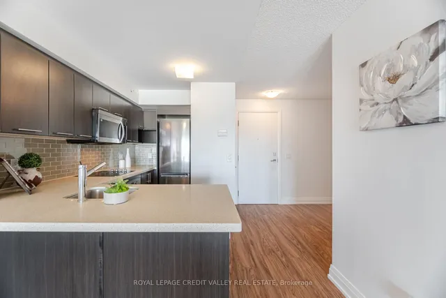 Additional image 5 of 565 Wilson Ave Unit W409