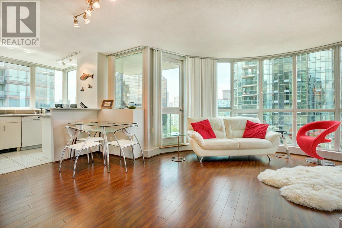 1501 555 JERVIS STREET|Vancouver, British Columbia V6E4N1