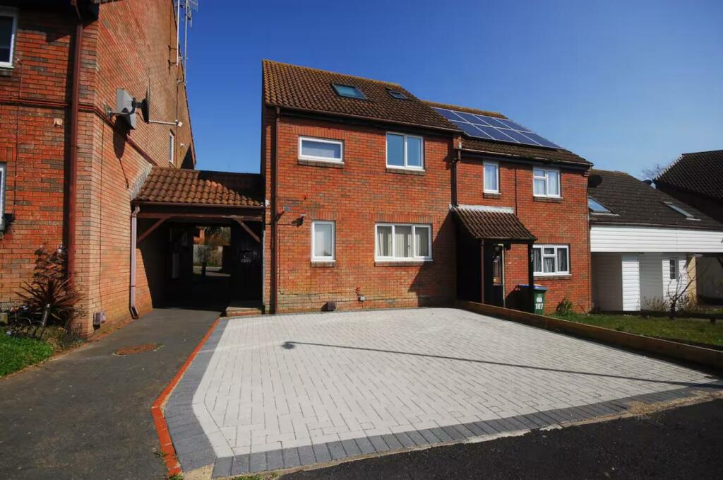 Central Avenue, Telscombe Cliffs