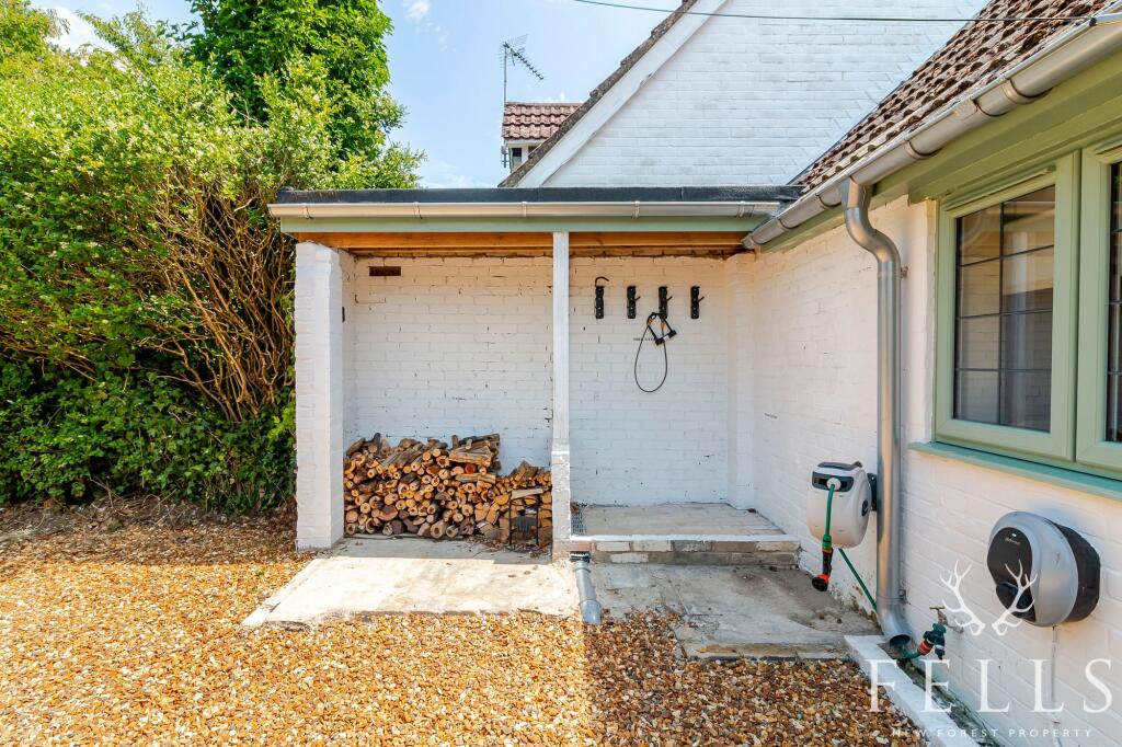 Additional image 21 of Lester Square, Burley, New Forest