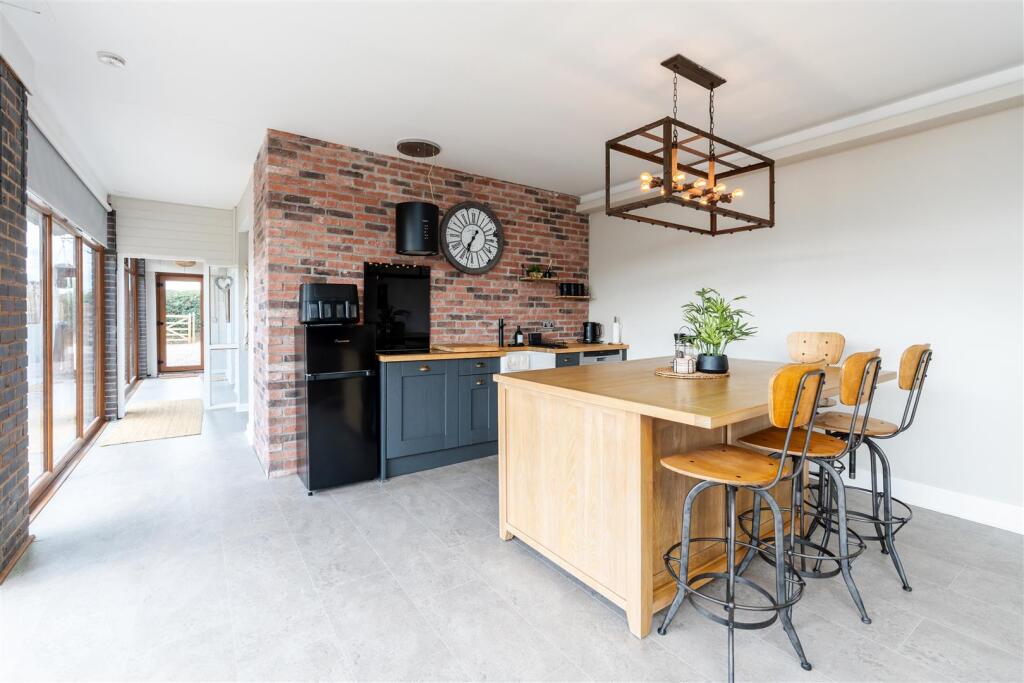 Additional image 23 of Dordale Road, Bournheath